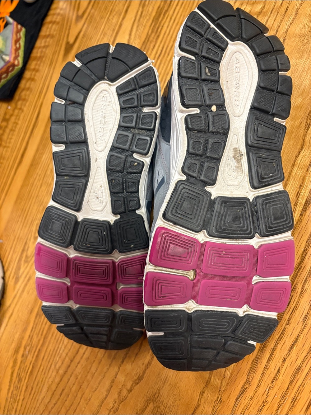 New Balance Women's Gray and Mauve Athletic Running Shoes - Picture 3 of 4